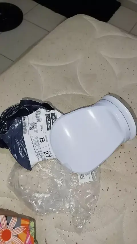 Foto de cliente: Pouso de Pé recém-chegado ao lado da embalagem